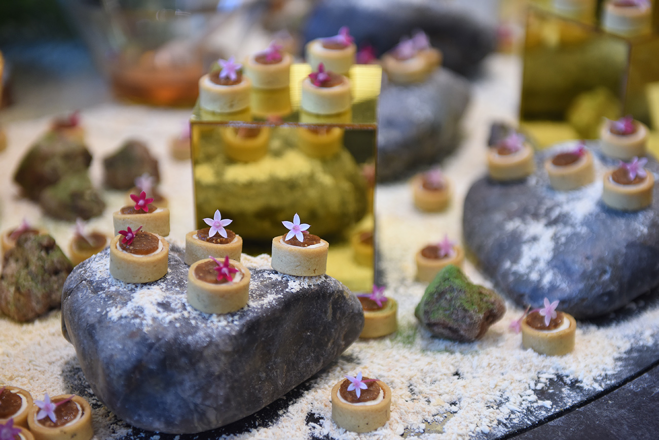 food 2_1300 x 867